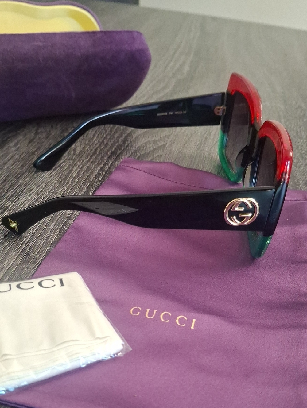 New/ Gucci- Womens Square Black Sunglasses w Red & Green Accents - Picture 3 of 7